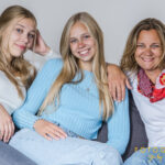 Mama mit zwei Töchtern